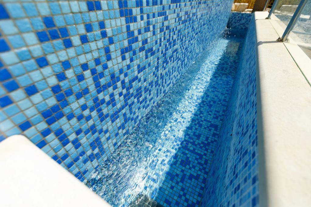 Apartments Sara & Nina โอมิช ภายนอก รูปภาพ